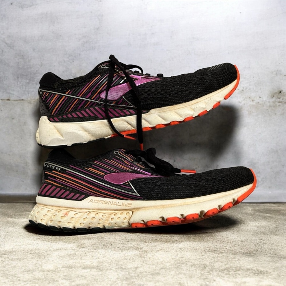 Brooks Adrenaline 19 Women's Black and Pink Athletic Shoes